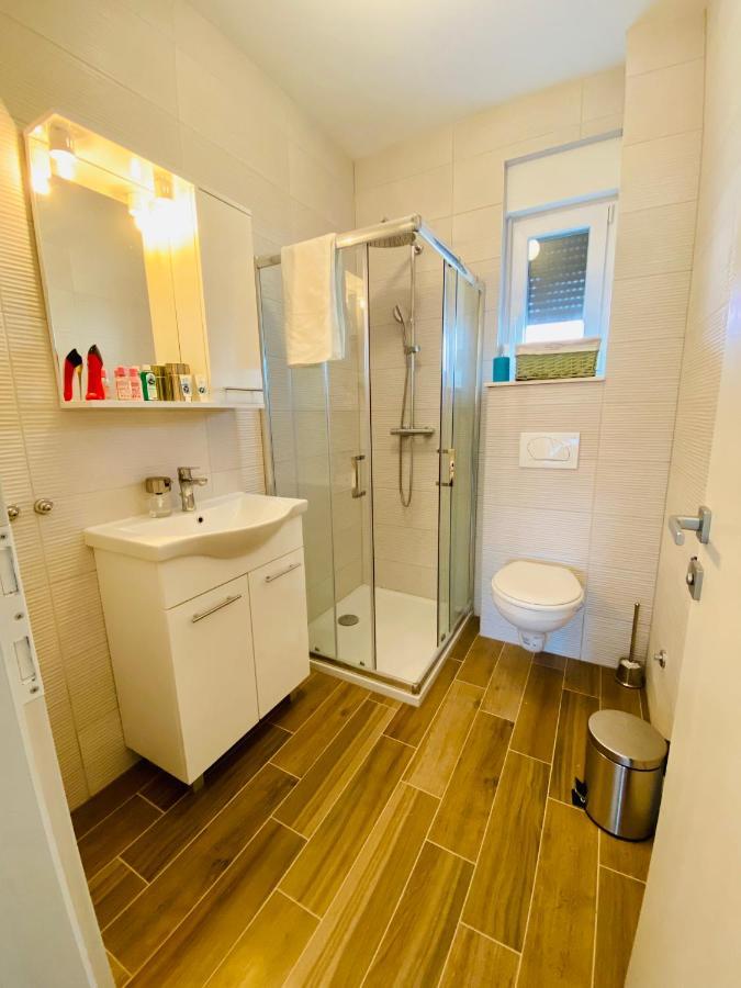 Apartment Tilda โตรกีร์ ภายนอก รูปภาพ