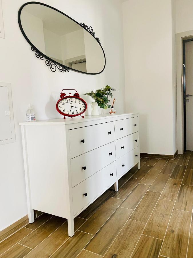 Apartment Tilda โตรกีร์ ภายนอก รูปภาพ