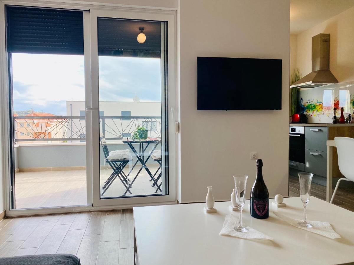 Apartment Tilda โตรกีร์ ภายนอก รูปภาพ