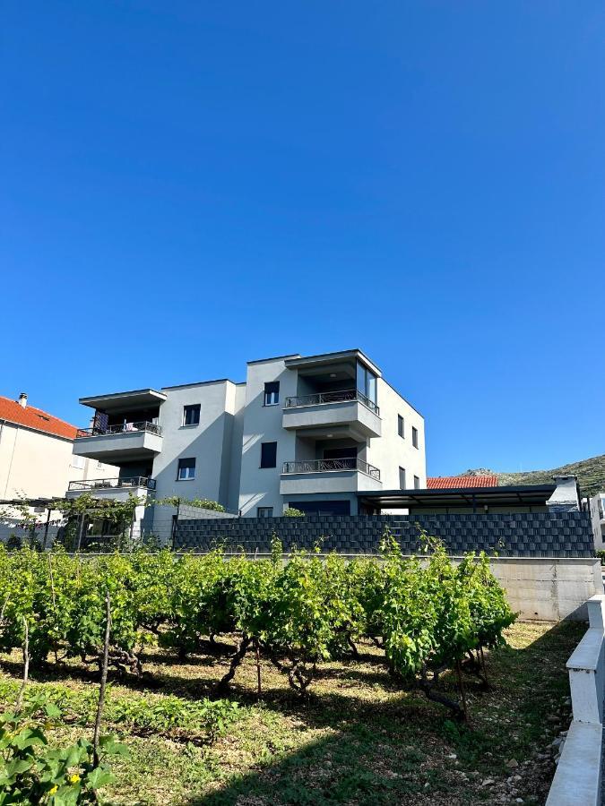 Apartment Tilda โตรกีร์ ภายนอก รูปภาพ